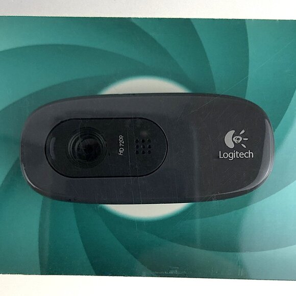 Logitech C270 HD Webcam for Video Calling & Photo Capture w/Built-in Mic USB 2.0 - Picture 2 of 12